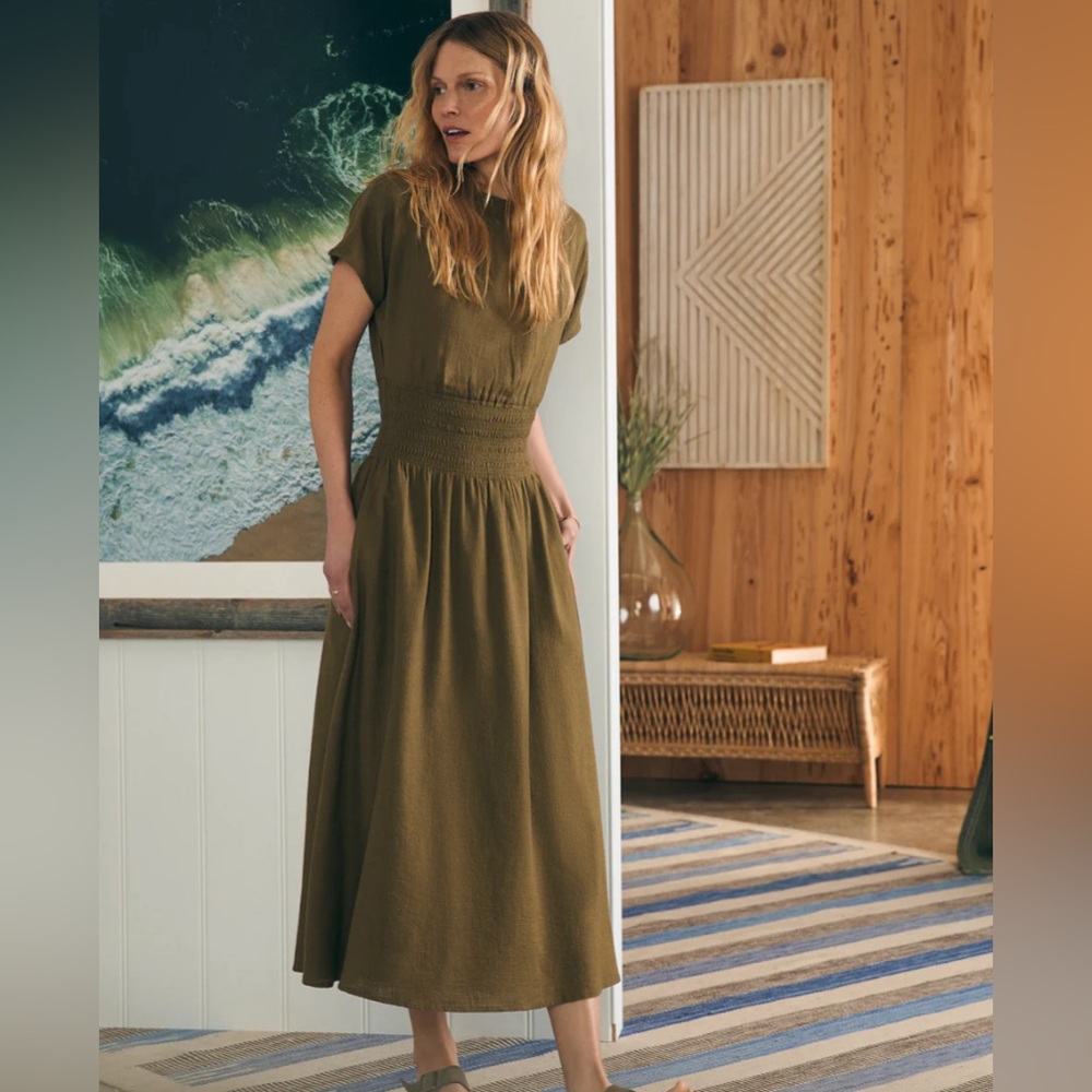 MEDIUM Faherty Coast to Coast Midi Dress Olive